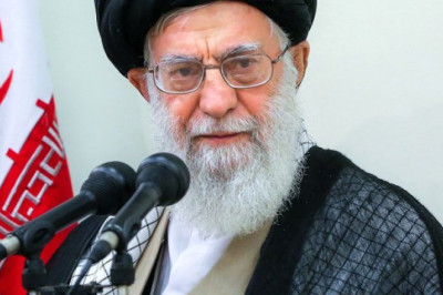 Kinnitamata: Trumpi kiri Khameneile