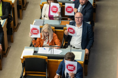 Automaks paiskas automüügi Eestis põhja, lõunanaabrid ostavad endiselt ja rohkemgi