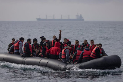 Ühendkuningriiki tungitakse plaanipäraselt