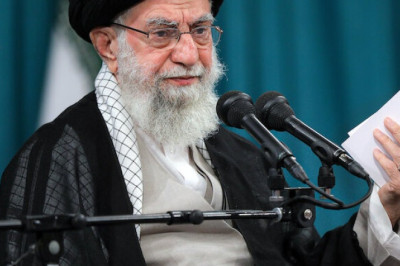 Noaga relvastatud võõrtööjõud karjub 